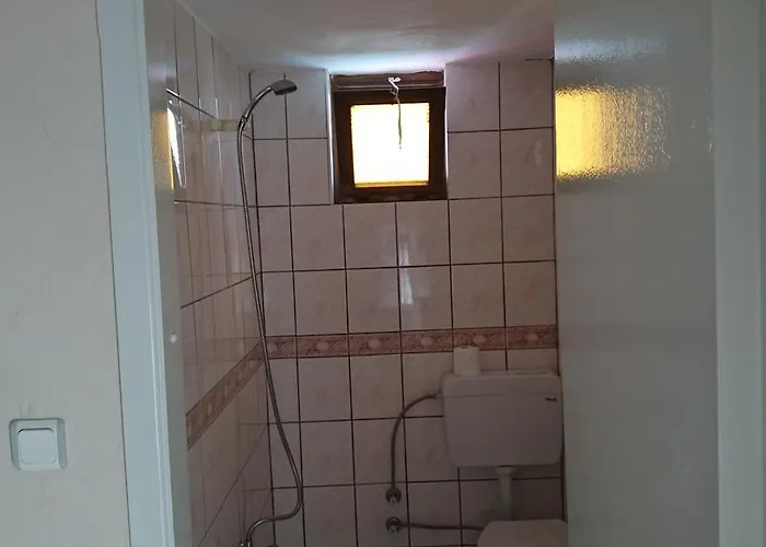 City Hotel Отель 2*
