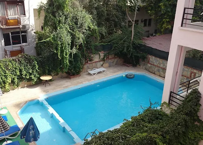 City Hotel Отель