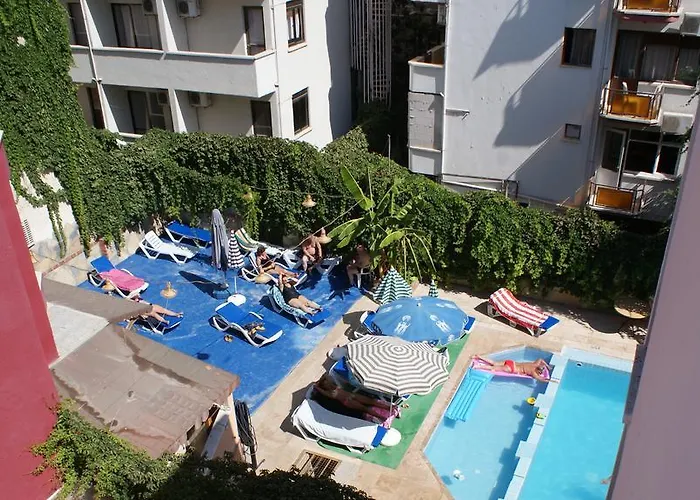 City Hotel