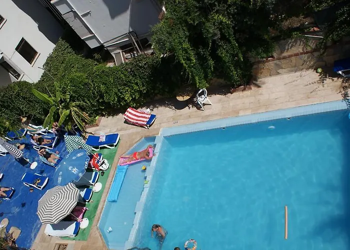 City Hotel 2* Кушадасы