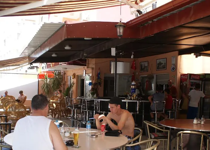 City Hotel