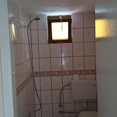 City Hotel מלון 2*